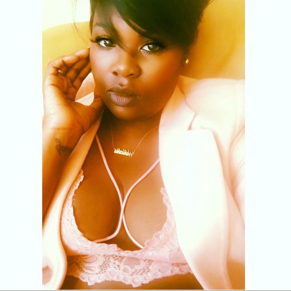 Meet your Posher, Wahleshia